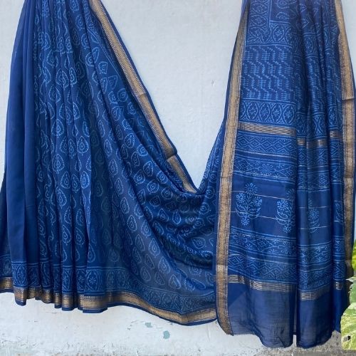Blue Maheshwari Silk Saree – Handloom Cotton Silk Elegance