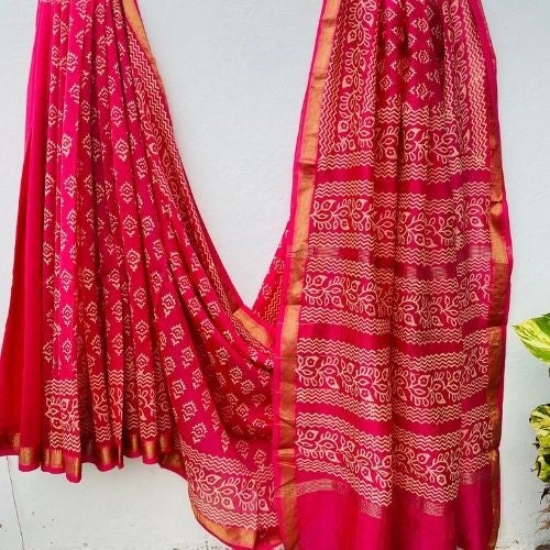 Pink Maheshwari Silk Saree with Handcrafted Golden Zari Border